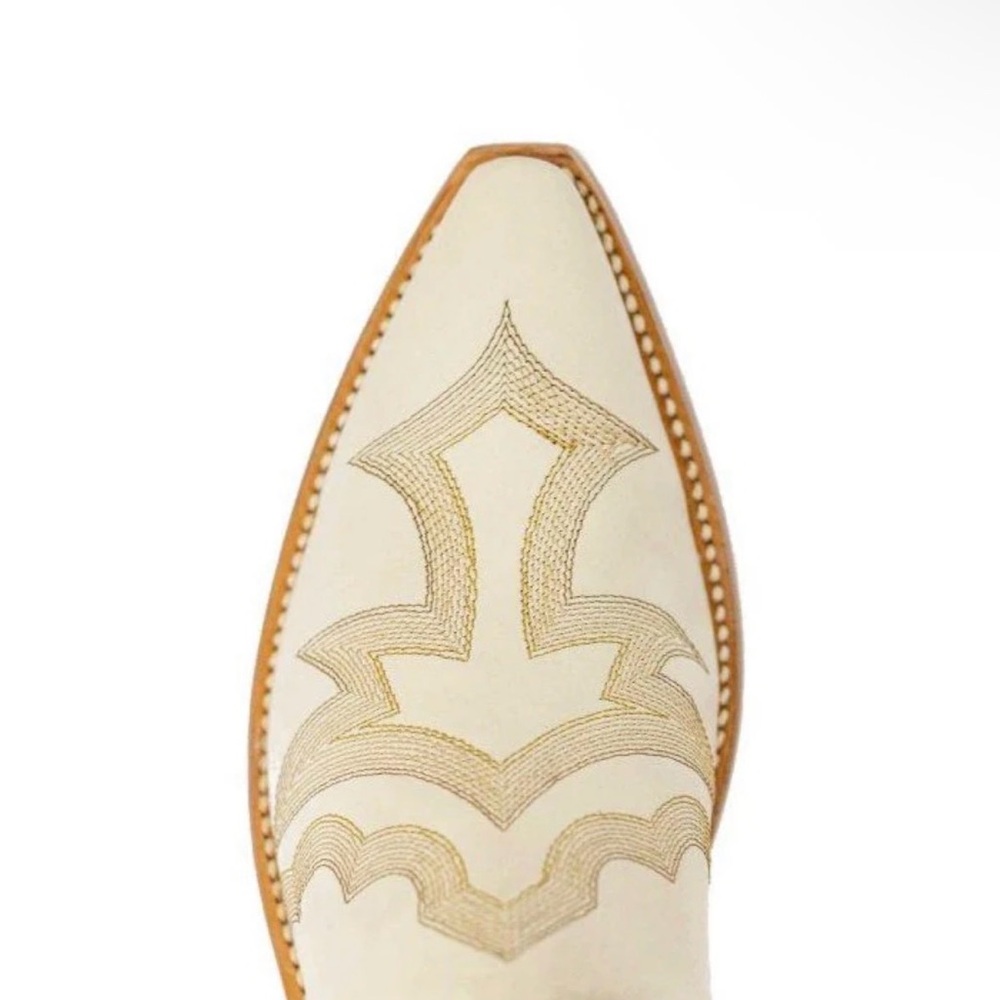 Lucchese Ivory Heeled Cowboy Boots - Picture 4 of 12